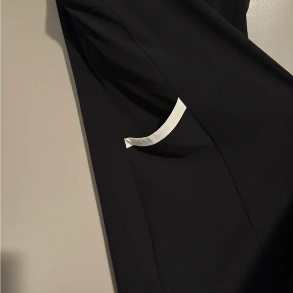 Lou & Grey Black and White Sleeveless  Athletic Dress - Picture 3 of 6